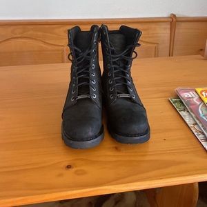 Almost brand new. Used them 5 times and then put them away. Don’t need them.